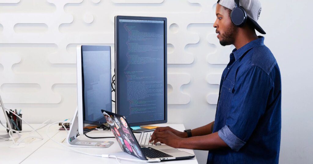 IBM CLOUD DEVELOPERS 003 FNL blog lead space 40x21 1