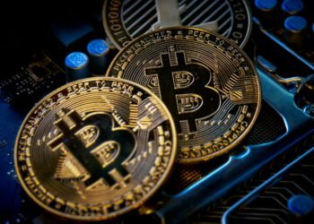 Bitcoin Caught In Bearish Drift As It Slips Below Key Support Averages, Bears Taking Over? Bitcoin Caught In Bearish Drift As It Slips Below Key Support Averages, Bears Taking Over?