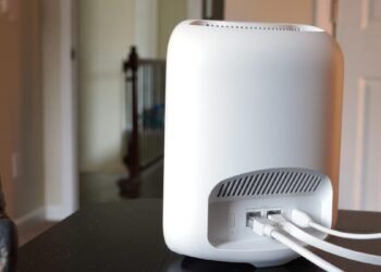 Should you upgrade to mesh? I compared it with a traditional Wi-Fi router, and here’s my advice