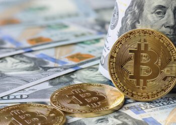 Analyst Says Bitcoin Is A Strong Buy If It Overcomes 8K — Here’s Why