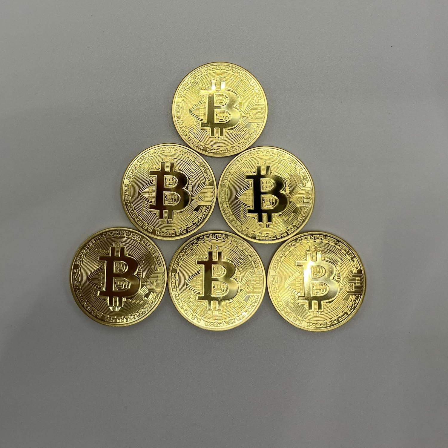 6PCS Gold Plated Bitcoin Coins - 40mm Diameter, 3mm Thickness Commemorative Physical BTC Cryptocurrency Collectible with Clear Protective Case, for Blockchain Enthusiasts 7 6PCS Gold Plated Bitcoin Coins - 40mm Diameter, 3mm Thickness Commemorative Physical BTC Cryptocurrency Collectible with Clear Protective Case, for Blockchain Enthusiasts - Image 7