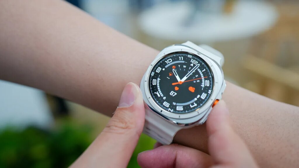 Our pick for the best Android smartwatch has premium health and fitness features (and a price cut) Our pick for the best Android smartwatch has premium health and fitness features (and a price cut)