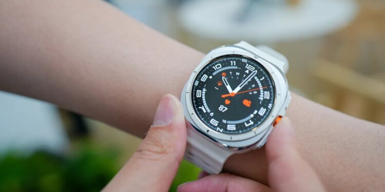 Our pick for the best Android smartwatch has premium health and fitness features (and a price cut) Our pick for the best Android smartwatch has premium health and fitness features (and a price cut)