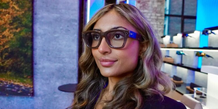 I tried the Meta Ray-Ban Display glasses, and this unreleased feature changes everything I tried the Meta Ray-Ban Display glasses, and this unreleased feature changes everything