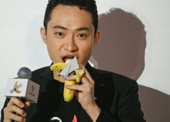 UK watchdog sues crypto exchange linked to billionaire Trump backer