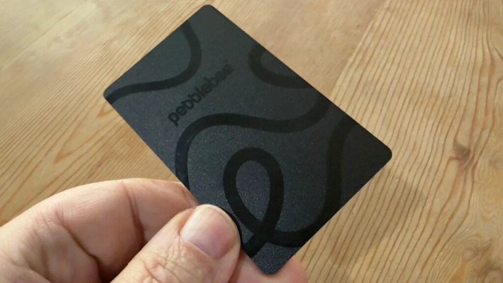 Worried about losing your wallet or purse? I have just the accessory you need – and it’s 30% off