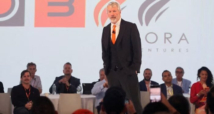 Strategy diehards keep faith in company that ‘the market doesn’t understand’