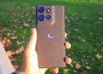 Forget Samsung: This Motorola phone I tested is the king of battery life for under 0