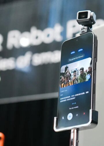 Home 4 This gimbal-stabilized camera phone is the most bizarre thing I've seen at MWC so far