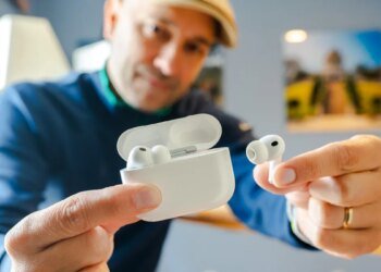 Apple AirPods Pro 3 review: I didn't think earbuds could pull off immersive ANC like this